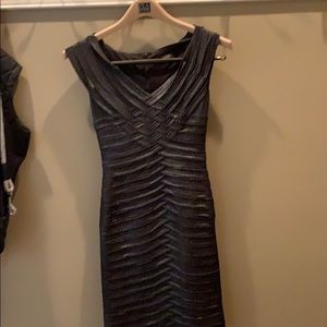 Tadashi Petite XS Grey/Black Dress